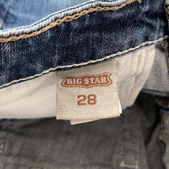 Big Star Denim/Jean Shorts. Size 28. - Picture 10 of 14